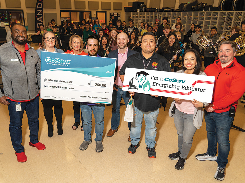 CoServ presented
Calhoun Middle School Band Director
Marco Gonzalez of Denton ISD with
an Energizing Educator Award.